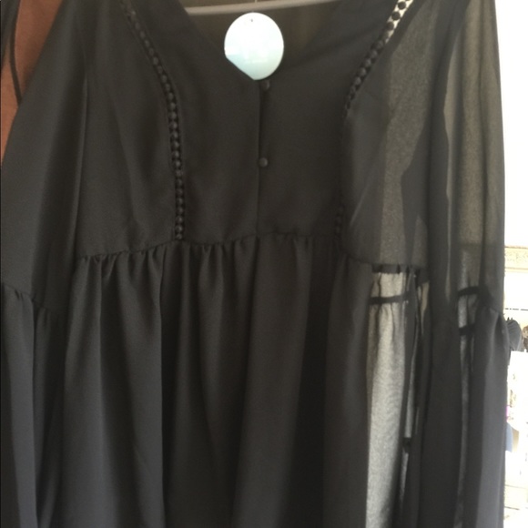 Top - Picture 2 of 2